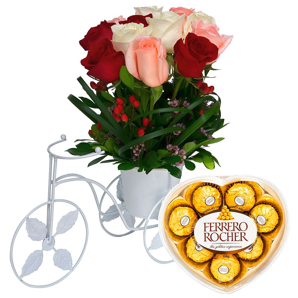 TRICICLO DE ROSAS (TRICOLOR) + ¡GRATIS! BOMBONES FERRERO ROCHER CORAZÓN